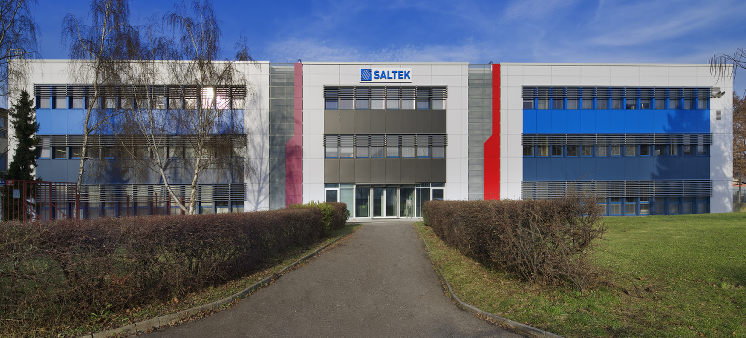 Oficiální fotografie hlavní budovy SALTEK®